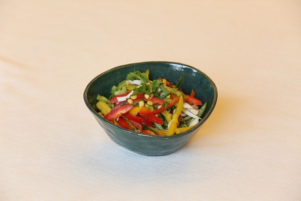 Küncütlü Toyuq Salatı